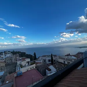 https://dream-house.taorminaitalyhotels.com