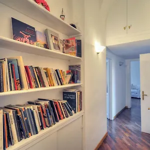 https://rome-luxury-house-the-house.it-romehotels.com
